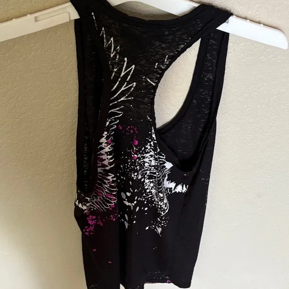 Rock & Republic Black Top with Purple Graphic - Picture 3 of 3